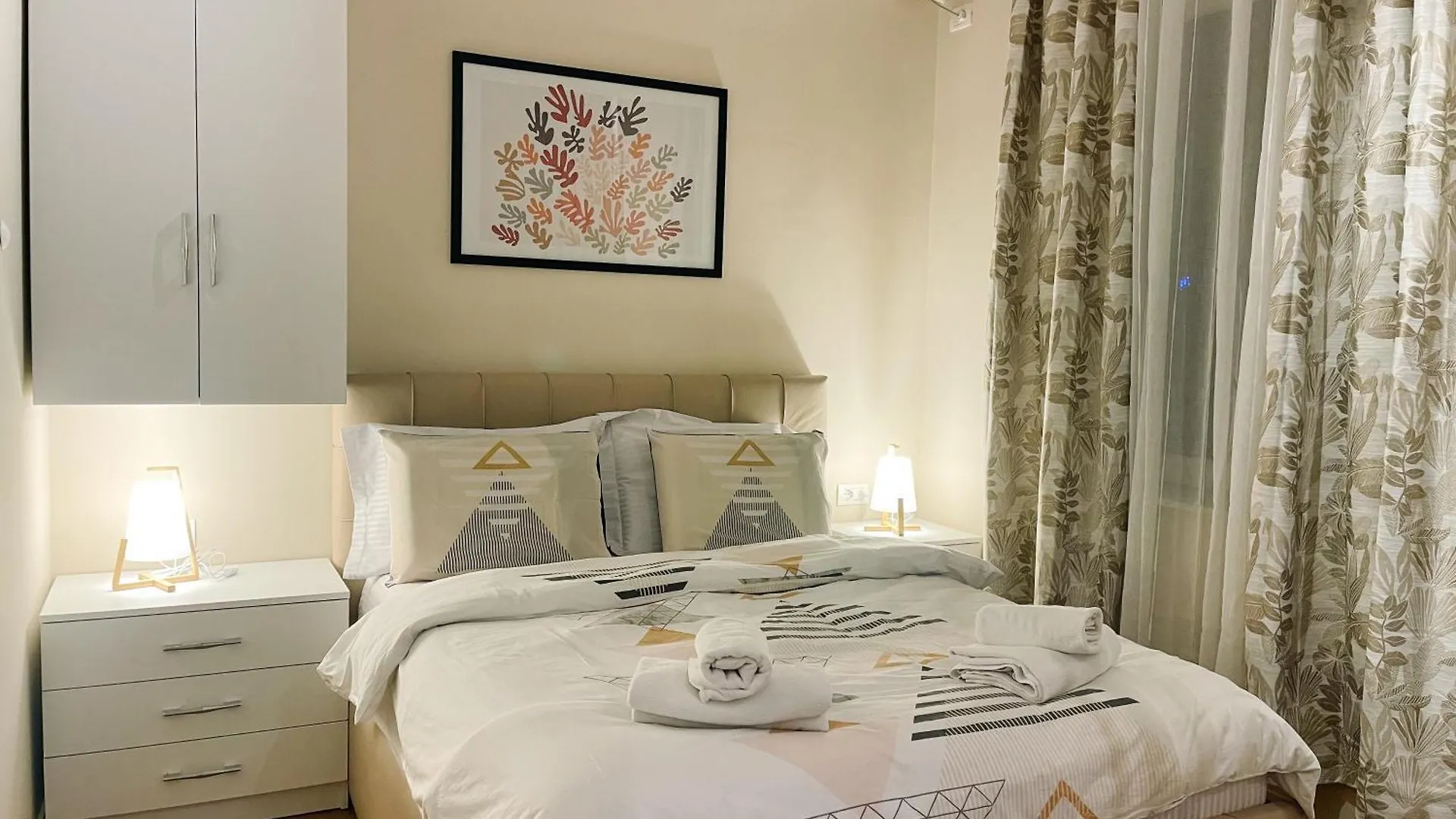 Aj Apartments - Hidden Gem In Front Of Taiwan Center Tirana Albania